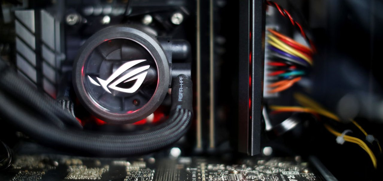 ROG Mjolnir: conheça o nobreak da Asus que segura uma RTX 4080 por 1 hora