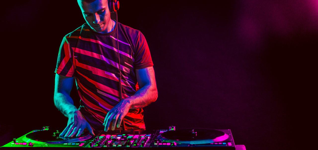 Twitch permitirá que DJs usem músicas com direitos autorais mediante taxa