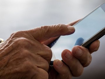É possível usar aplicativos de bancos em celulares antigos?