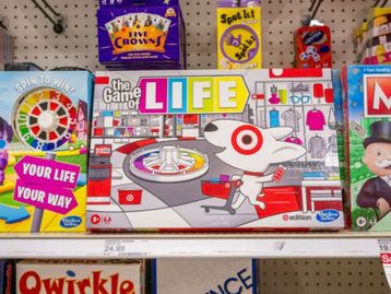 Jogos de tabuleiro e de cartas em oferta para começar a semana reunindo os amigos