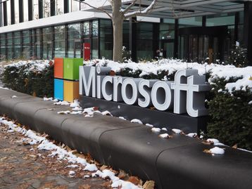 Hacker descobre falha que permite enviar e-mails como se fosse um funcionário da Microsoft