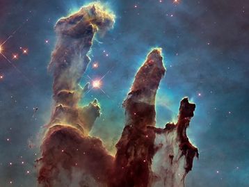 Pilares da Criação: uma viagem cósmica pelas lentes do Hubble e James Webb