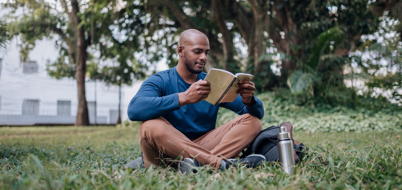 O que as pessoas estão lendo? Veja lista de livros mais vendidos na Amazon