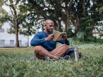 O que as pessoas estão lendo? Veja lista de livros mais vendidos na Amazon