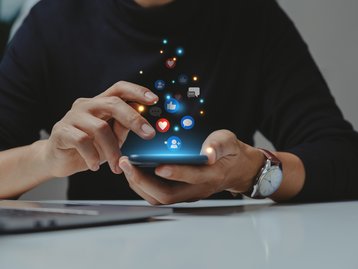 Instagram e Facebook estão proibidos de usar dados de brasileiros em IAs