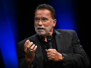 Idosa vende casa e toma golpe de R$ 238 mil de falso Arnold Schwarzenegger