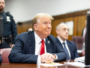 Bitcoin decola e supera US$ 63 mil após atentado contra Donald Trump