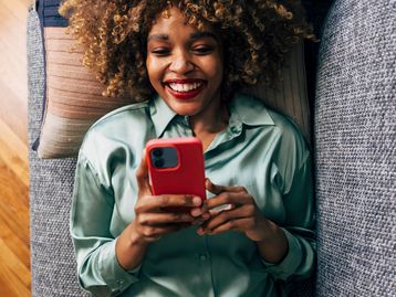 Promoção de celular no Mercado Livre: lançamentos como o Moto G85 e outras opções da Samsung e Apple com até 56% OFF