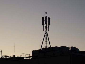 Oi, Vivo e Tim são multadas em até R$ 2 milhões por propaganda enganosa de 5G