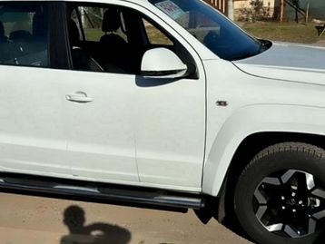 Amarok 2025; novas fotos revelam mais detalhes sobre a picape atualizada