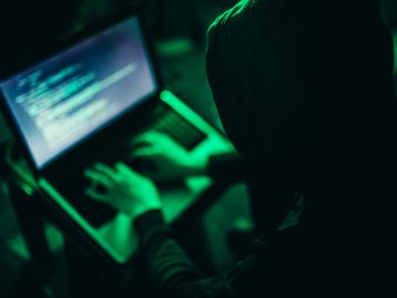 Hacker finge ser candidato, é contratado e tenta hackear empresa na primeira semana