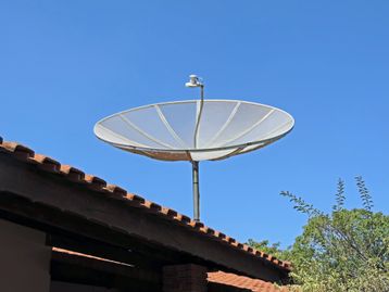 Governo de SP incentiva troca de antenas parabólicas por aparelhos digitais