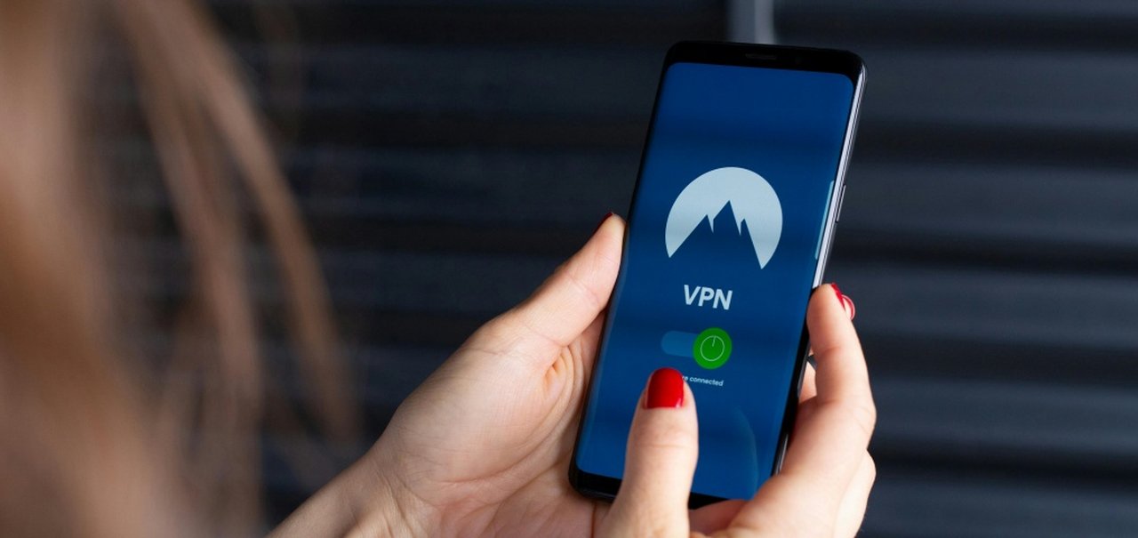 Deputados apresentam projetos de lei para regulamentar uso de VPN no Brasil