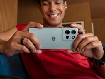 Moto G75 chega com Snapdragon 6 Gen 3 e tela de 120Hz; conheça