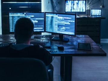 PF prende hacker suspeito de vazar bilhões de dados de cidadãos americanos