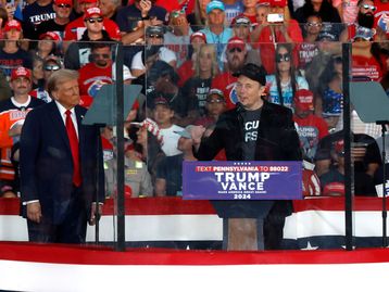 Musk promete US$ 1 milhão para eleitores de Trump e especialistas avaliam suposta compra de votos