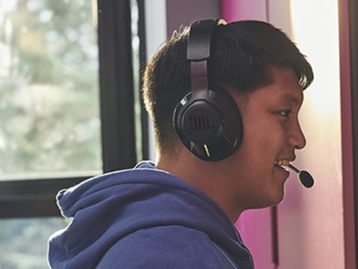 JBL lança fone de ouvido gamer Quantum 360 Wireless no Brasil por R$ 579