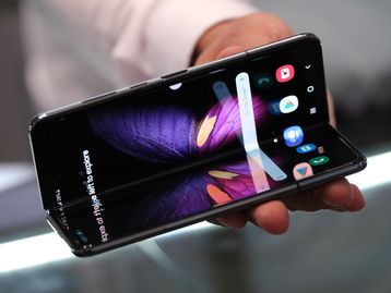 Samsung pode lançar smartphone dobrável em três partes já em 2025