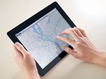 Como rastrear um celular pelo Google Maps?