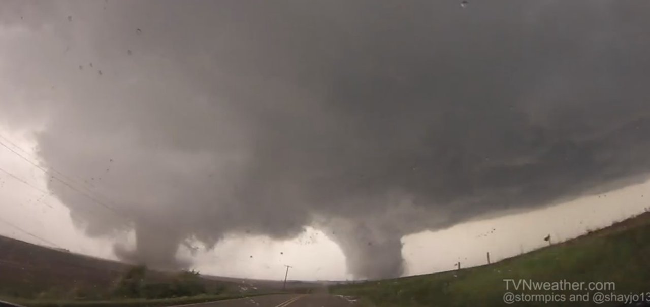 GoPro grava a formação, o deslocamento e a união de dois tornados [vídeo]