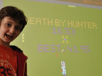 Conheça o menino de 12 anos que cria jogos em vez de ir pra escola