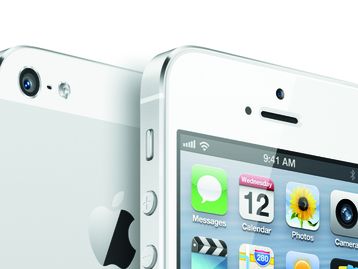 Britânico de 18 anos diz ter sido queimado por iPhone 5 enquanto dormia