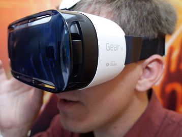 Gear VR, o óculos de realidade virtual da Samsung finalmente tem um preço