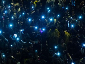 Pesquisa revela que há mais linhas de celular do que pessoas no mundo