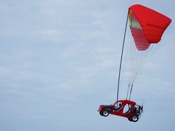 Acidente com "carro voador" caseiro deixa dois feridos na Flórida