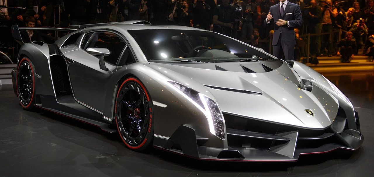 Modder desenvolve computador inspirado na Lamborghini Veneno