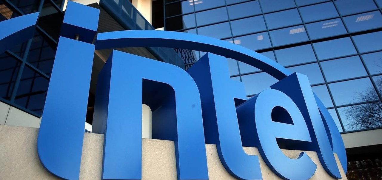 Intel se une à Luxottica para produzir óculos inteligentes