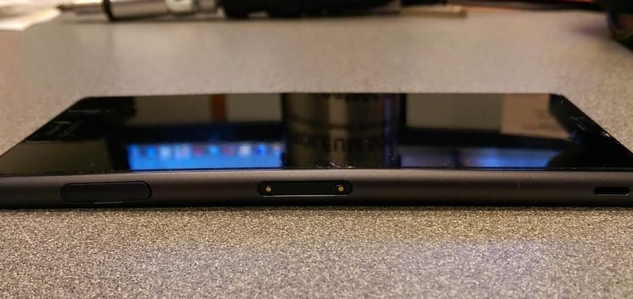 Consumidor afirma que Sony Xperia Z3 é frágil e dobra no bolso