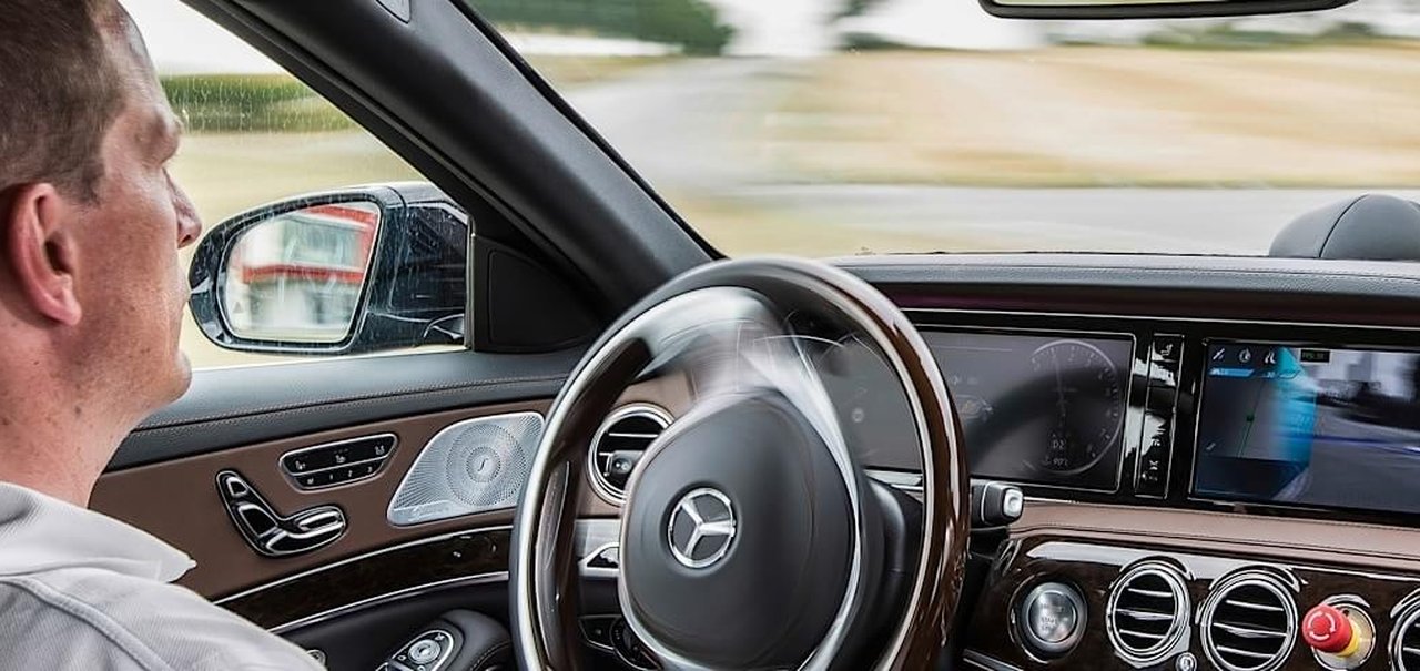 Mercedes-Benz deve apresentar carro autônomo com câmeras da LG