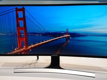 Samsung apresenta novos monitores curvos com resolução 4K