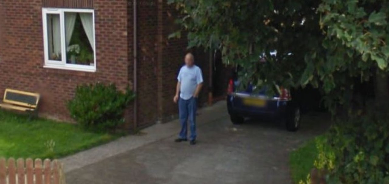 No flagra! Homem que dizia ter parado de fumar é flagrado pelo Street View