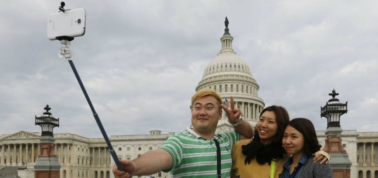 Tem mais gente morrendo por causa de selfies do que por ataques de tubarão