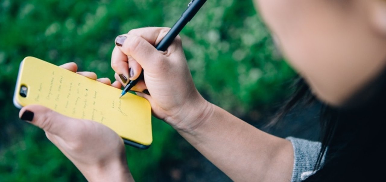 App de Notas? Essa capinha de iPhone dispensa utilitários de anotação