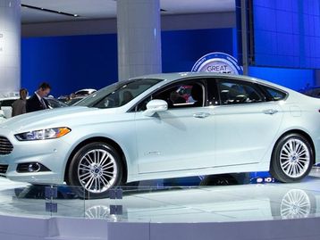 Ford anuncia frota de elétricos, autônomos e outras inovações na CES 2016