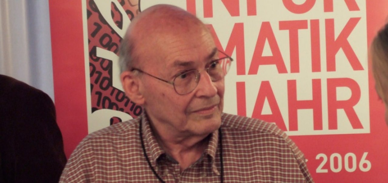 Marvin Minsky, criador da primeira rede neural, falece aos 88 anos