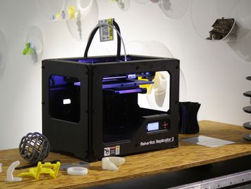 Conheça alguns modelos de impressora 3D no Brasil e saiba quanto custam
