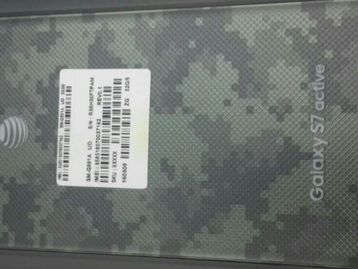 Samsung Galaxy S7 Active aparece em fotos reais