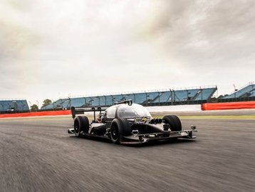 DevBot é o carro de corrida que diz: “Pilotos, danem-se vocês”