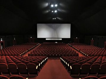 Em breve, Facebook vai vender ingressos de cinema dentro da rede social