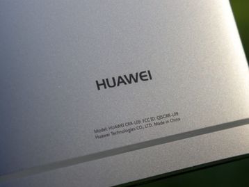 Versão Premium do Huawei Mate 9 tem 6 GB de RAM e 256 GB de armazenamento