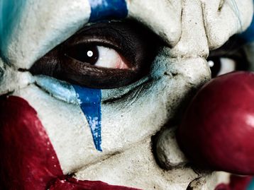 Para comemorar o Halloween: 5 filmes de terror com palhaços assassinos