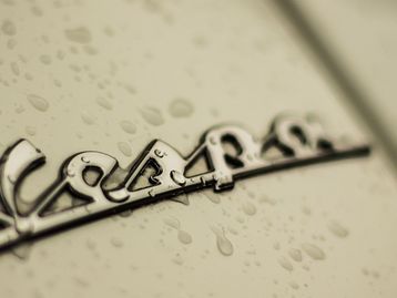 A famosa scooter Vespa finalmente vai ganhar uma versão elétrica