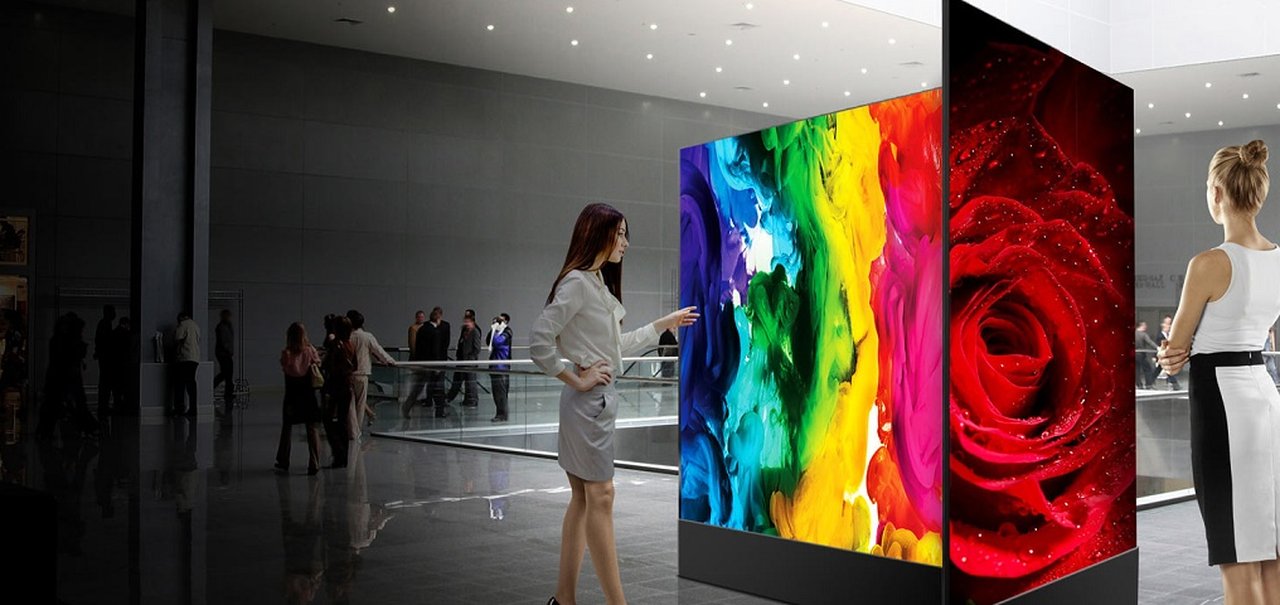 Sinalizador LG OLED Dual View chega por R$ 100 mil