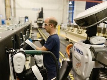 Perdeu, humano: robôs substituem empregados em empresa japonesa