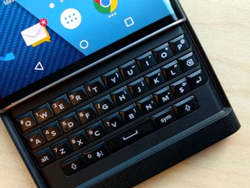 Novo BlackBerry Mercury aparece em detalhes em convites para MWC 2017