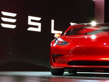 Excelência: Elon Musk diz que funcionários da Tesla devem ser ‘hardcore’